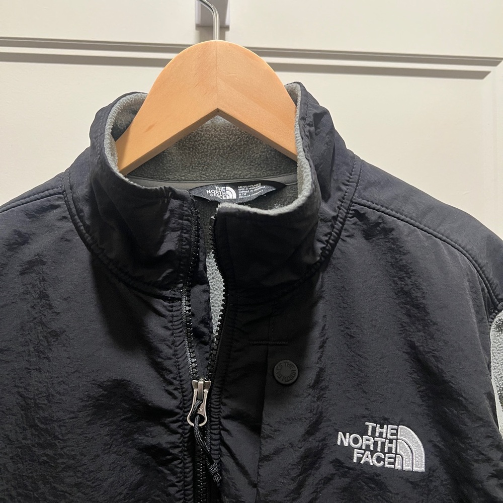 The North Face Men’s ¼-Zip Fleece – Gray & Black, Size Medium - Picture 4 of 7